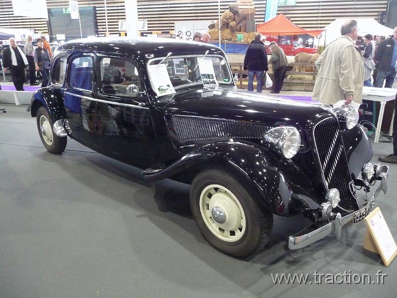 Epoquauto (42).JPG - 05/11/2010 - 69000 LYONƒPOQU'AUTO32�me Salon International Autos & Motos AnciennesCITROèN traction 15/6 G - Familiale - 1939ImmatriculŽe : 1939 KN 69